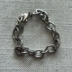 Kendra Scott - Livy Bracelet in Rhodium M/L EUC
